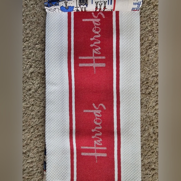 Harrods Tea Towels Set of 2 "Pretty City Tea Towel Set" - Picture 3 of 7